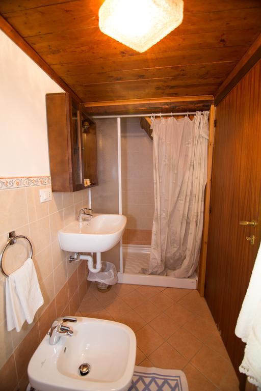 Hotel Edelweiss Лимоне Пиемонте Стая снимка